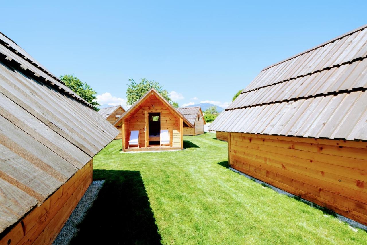Small Wooden Houses And Apartments Zgornja Dobrava Radovljica Εξωτερικό φωτογραφία