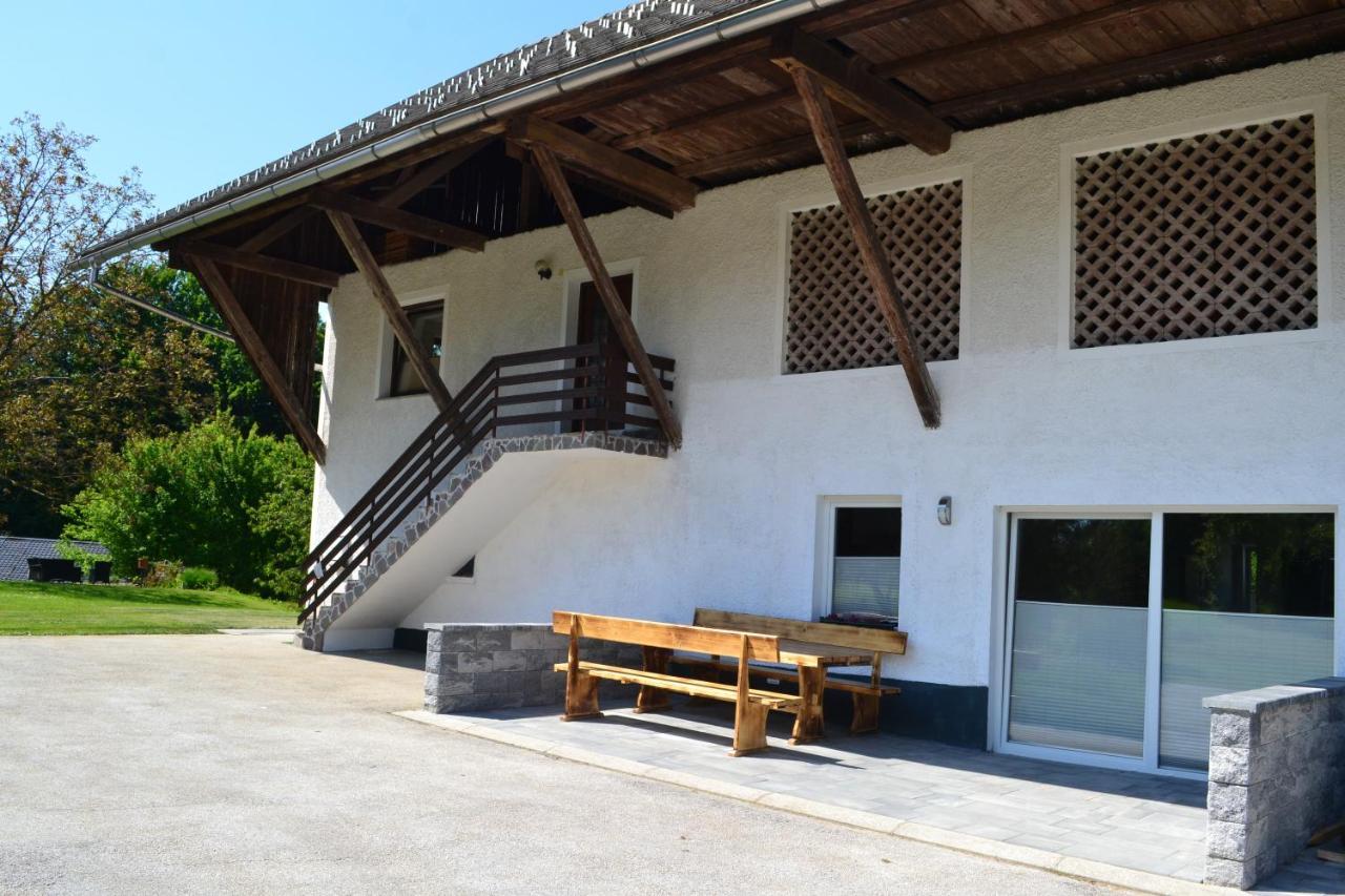 Small Wooden Houses And Apartments Zgornja Dobrava Radovljica Εξωτερικό φωτογραφία